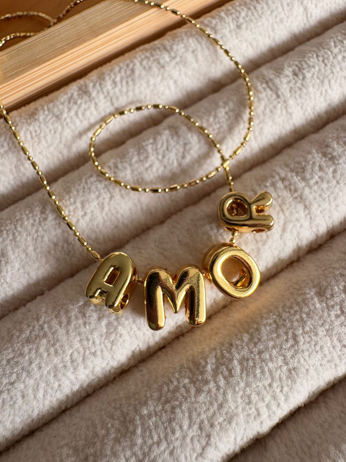 Cadena AMOR