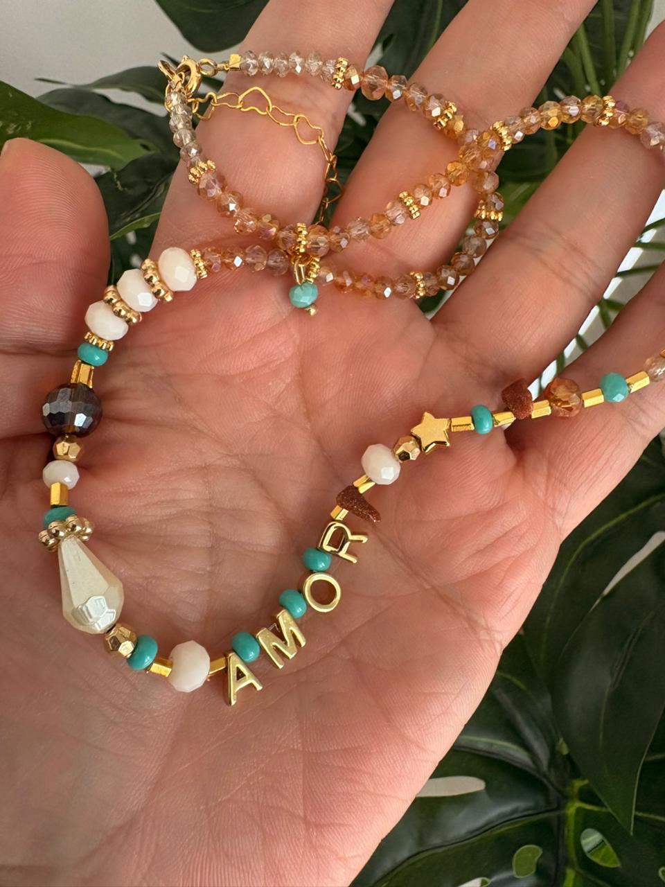 Collar AMOR gold